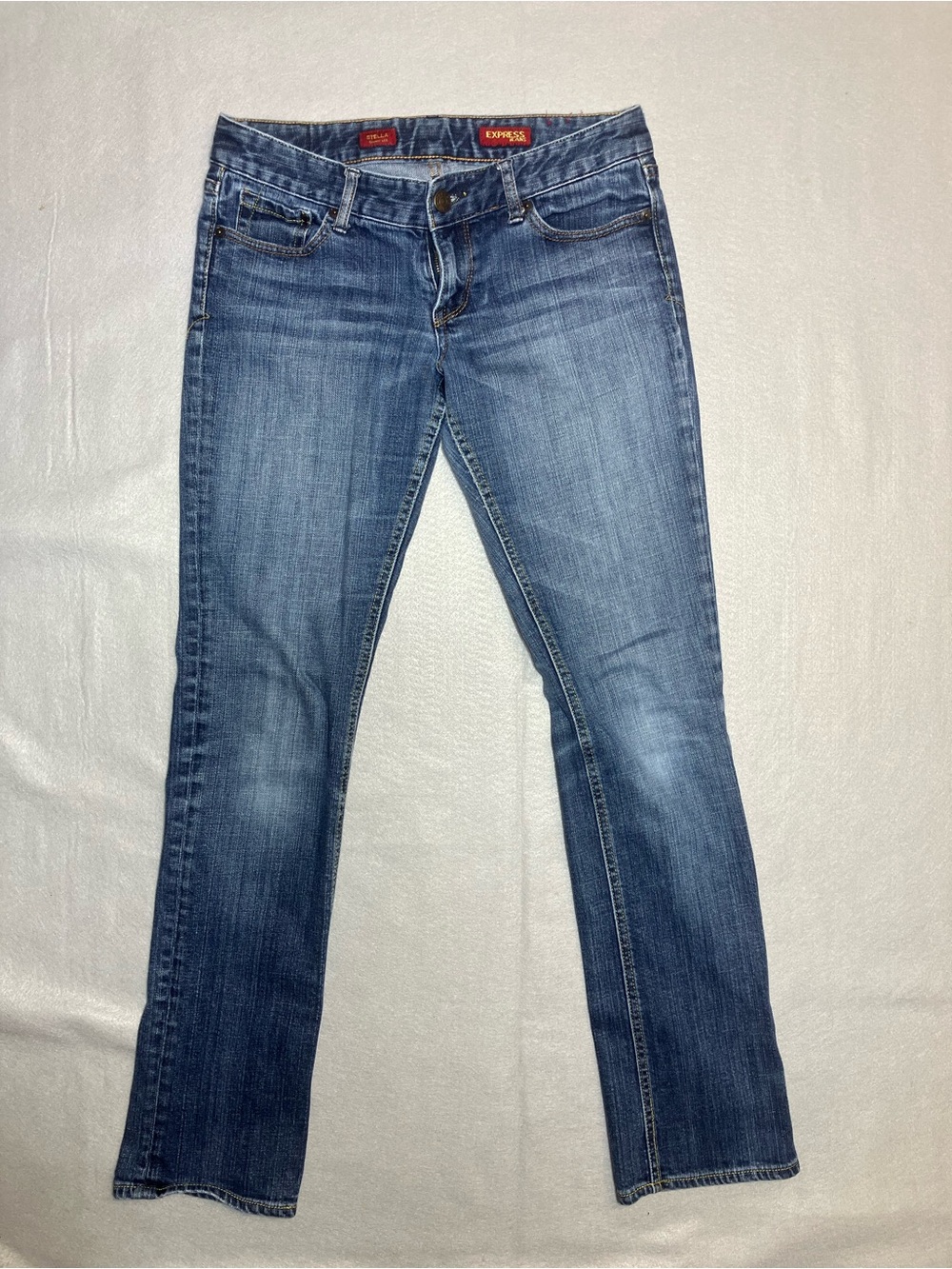 Express Stella Straight Leg Jeans, size 6L